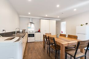 Downtown Mountain Paradise - So Central