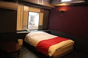 Hotel First Inn - Adults Only