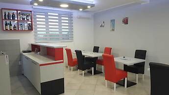 Airport View Apartments