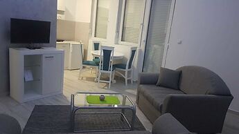 Airport View Apartments