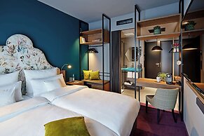 Me and All Hotel Dusseldorf Oberkassel, by Hyatt