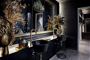 Me and All Hotel Dusseldorf Oberkassel, by Hyatt