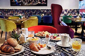 Me and All Hotel Dusseldorf Oberkassel, by Hyatt