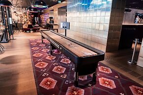 Me and All Hotel Dusseldorf Oberkassel, by Hyatt