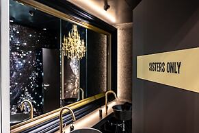 Me and All Hotel Dusseldorf Oberkassel, by Hyatt