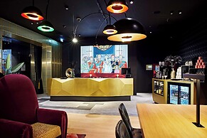 Me and All Hotel Dusseldorf Oberkassel, by Hyatt