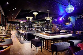 Me and All Hotel Dusseldorf Oberkassel, by Hyatt