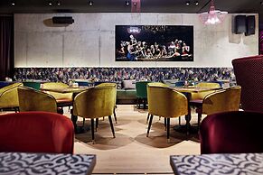 Me and All Hotel Dusseldorf Oberkassel, by Hyatt