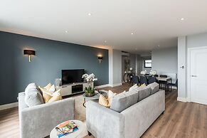 The Carlyle by Nestor