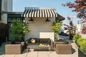 Sonder by Marriott Bonvoy One Platt Apartments Financial District