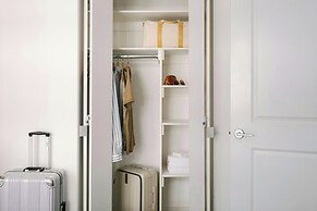 Sonder by Marriott Bonvoy One Platt Apartments Financial District