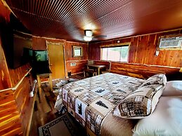 Log Cabin Inn