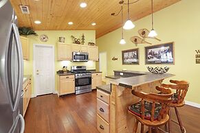 Lazy Bear Lodge #1235