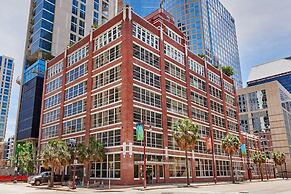 Reside Houston Dwntwn, Wyndham