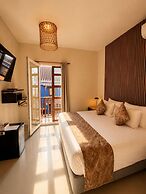Ethnic Thematic Hotel