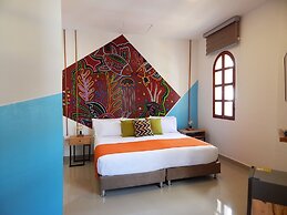 Ethnic Thematic Hotel