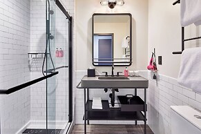 Moxy Columbus Short North