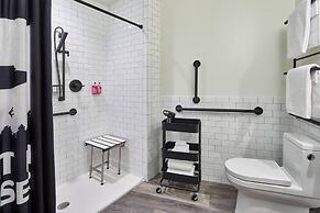 Moxy Columbus Short North