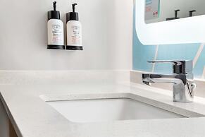 avid hotel Perry-National Fairground Area by IHG