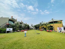 Hotel Natraj & Resort