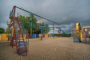 Hotel Natraj & Resort