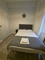 Golders Park Hotel