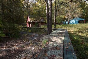 The Old Catskill Game Farm Inn