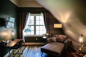 The Old Catskill Game Farm Inn