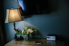 The Old Catskill Game Farm Inn