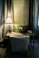 The Old Catskill Game Farm Inn