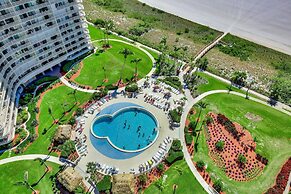 South Seas Tower 1-1212