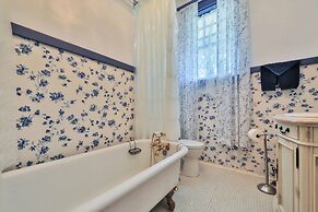 The Lancaster Manor B&B