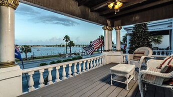 Casablanca Inn on the Bay