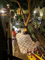 Elphardous Hotel