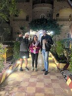 Elphardous Hotel