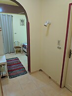 Elphardous Hotel