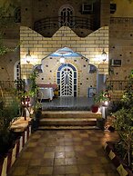 Elphardous Hotel