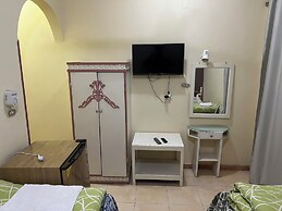 Elphardous Hotel