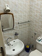 Elphardous Hotel