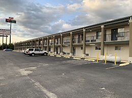 Travelers Inn
