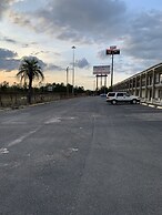 Travelers Inn