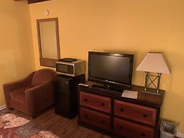 Travelers Inn