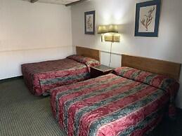 Travelers Inn