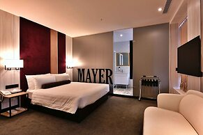 Mayer Inn