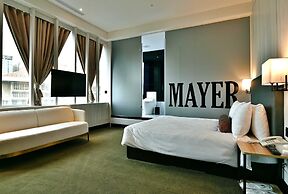 Mayer Inn