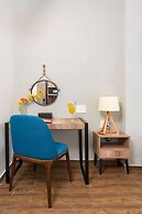 Golden Lotus Central Hotel