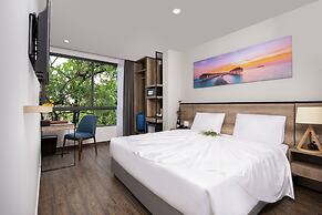 Golden Lotus Central Hotel