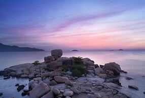 Golden Lotus Central Hotel