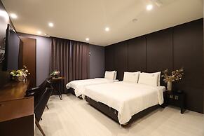 BON Hotel