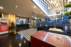 BON Hotel